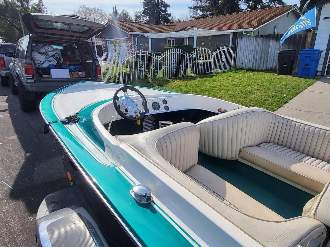 1975 GlasProd jet boat - Image 7