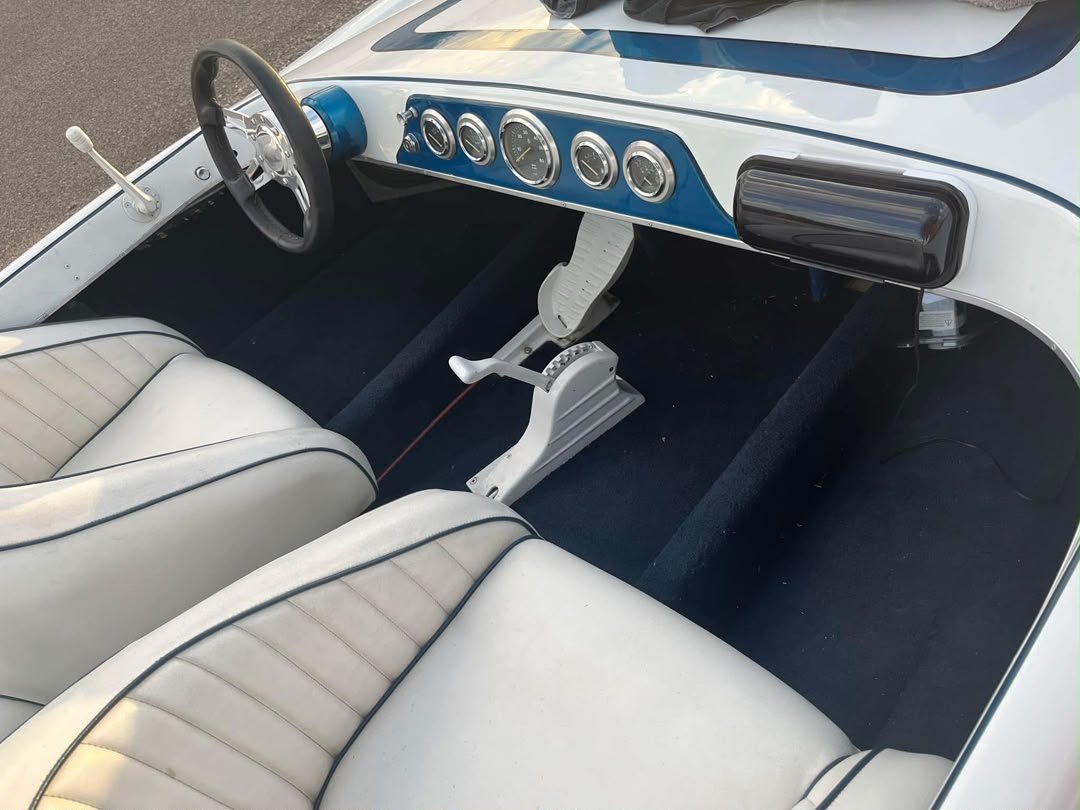 87’ 19ft Dana jet boat - Image 20